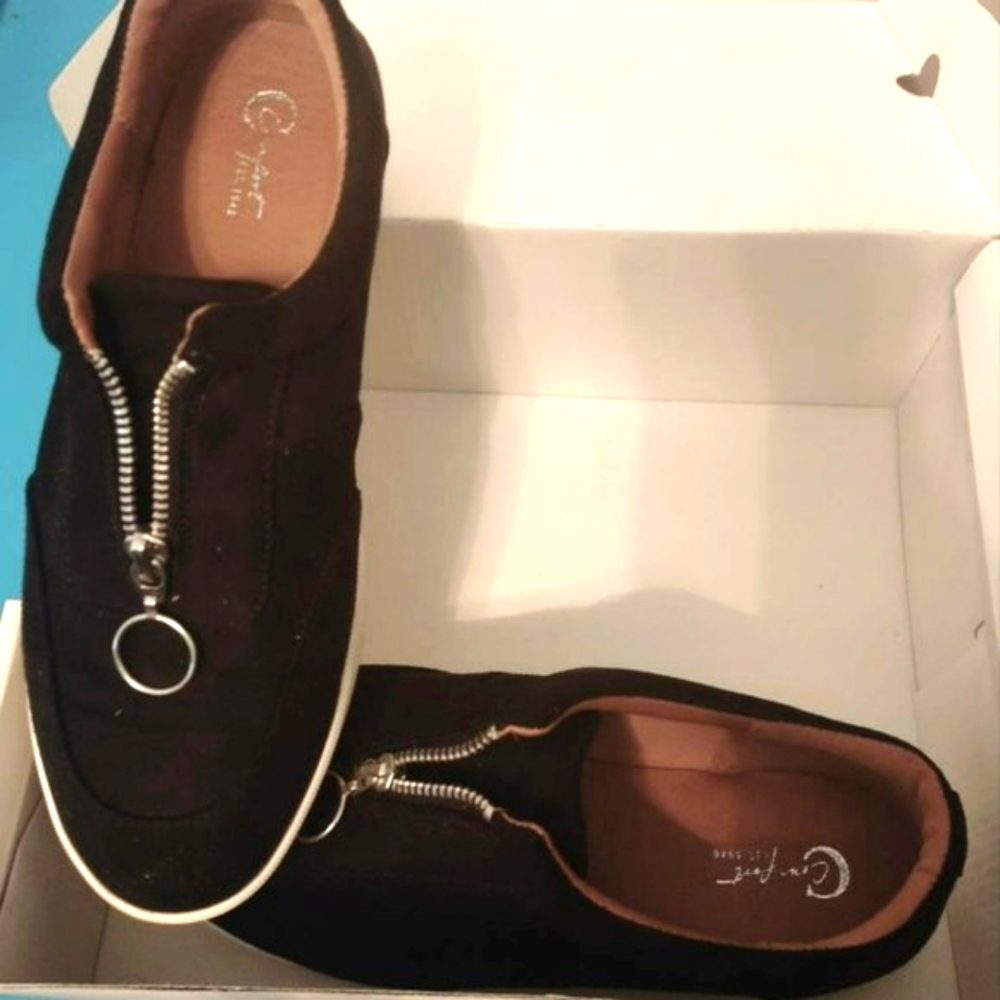 Womens Front Zip Shoes